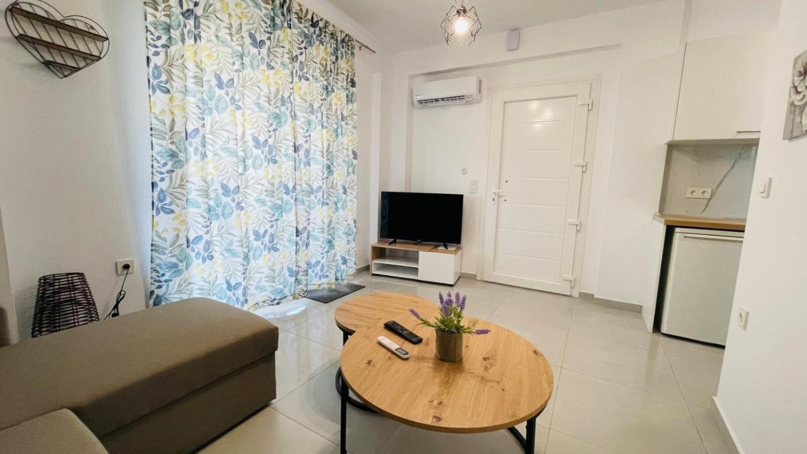 Appartement Athina à Ofrínion Extérieur photo